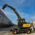 Bucket Large Red Digger Earth-Moving Machinery Large Compact Wheeled Excavator