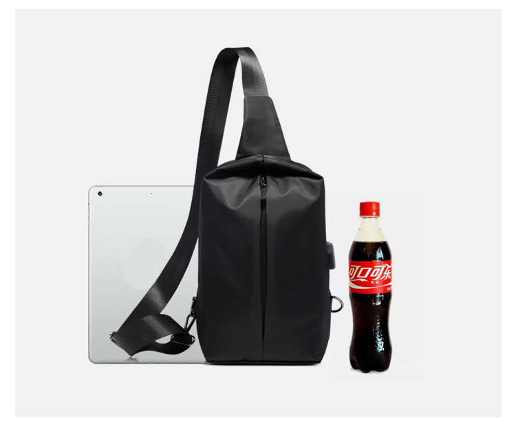 Water Resistant Polyester Lining Anti Theft Chest Sling Bags With USB 5L