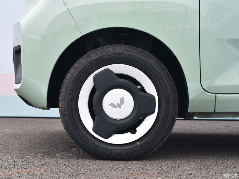 Manual Adjustment LED Camera Fabric EV Car Wuling Mini EV Chinese Electric Mini Car Sports Vehicle 4 Wheels Sedan Single Left