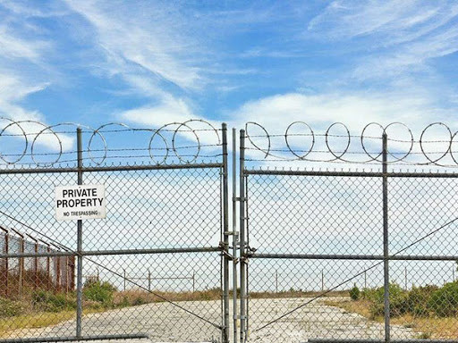 Anti Corrosion 8ft Height Tower Fencing With Cyclone Wire