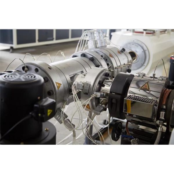 China PPR Pipe Making Machinery Production Line Plastic Extruder factory