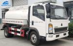 3.2 Tons Rear Axle YN4102 3000 Liter HOWO Light Truck