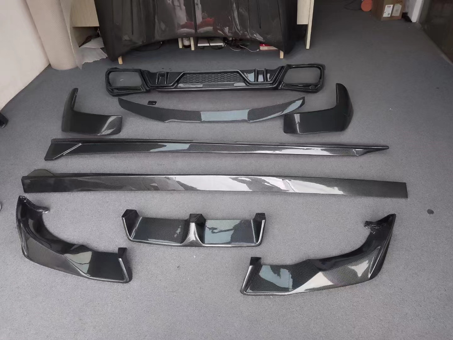 Auto Parts for BMW X5M F95 Carbon Fiber Body Kit X5M F95 Upgraded LD-style Front Shovel Diffuser Spoiler Body Kit