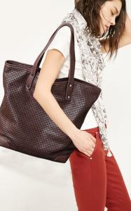 China Artificial Leather Hollowed-out Handbags Big Capacity Shoulder Bag factory