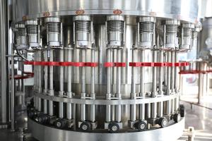 China 5.2KW carbonated drink filling machine / bottling equipments 9,000BPH (500ml) capability factory