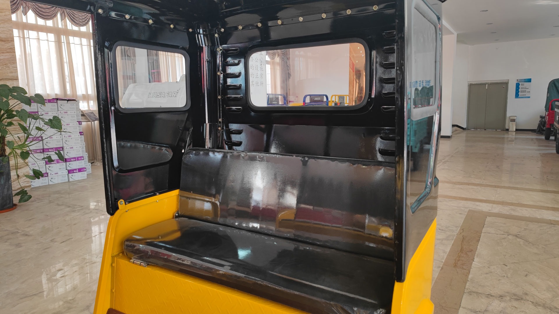 800 kg For Cargo Three Wheel Motorcycle Taxi For Africa Bajaj Adult Motor Tricycle