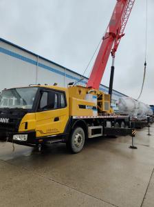 China May 2020 STC300E5 30 Ton Mobile Crane SANY Total Mileage 10488km Working Hour 4261h factory