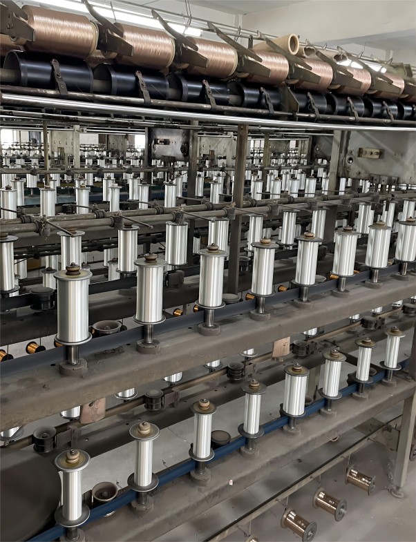 150D/2 Polyester Embroidery Machine Thread High Temperature Resistant Metallic Thread