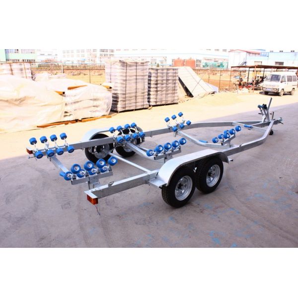 China Hot Dip Galvanized Double SHAFT 8.65m Boat Trailers FRPYS850R factory
