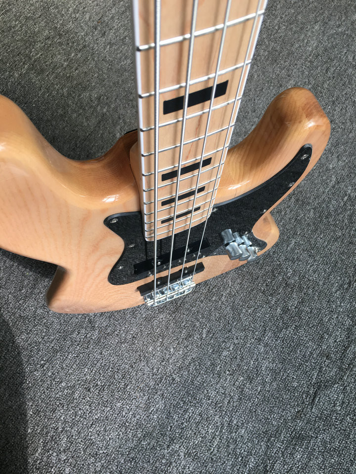 Custom 4 strings fanned fret electric bass ash body maple neck 33-35' passive pick up