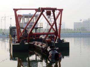 China 20 Inch Discharge Diameter Cutter Suction Dredger With WN450 Sand Dredging Pump factory