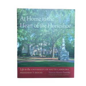 China Horseshoe Professional Hardcover Art Book Printing With Matte Laminated Cover And 4C Pages factory