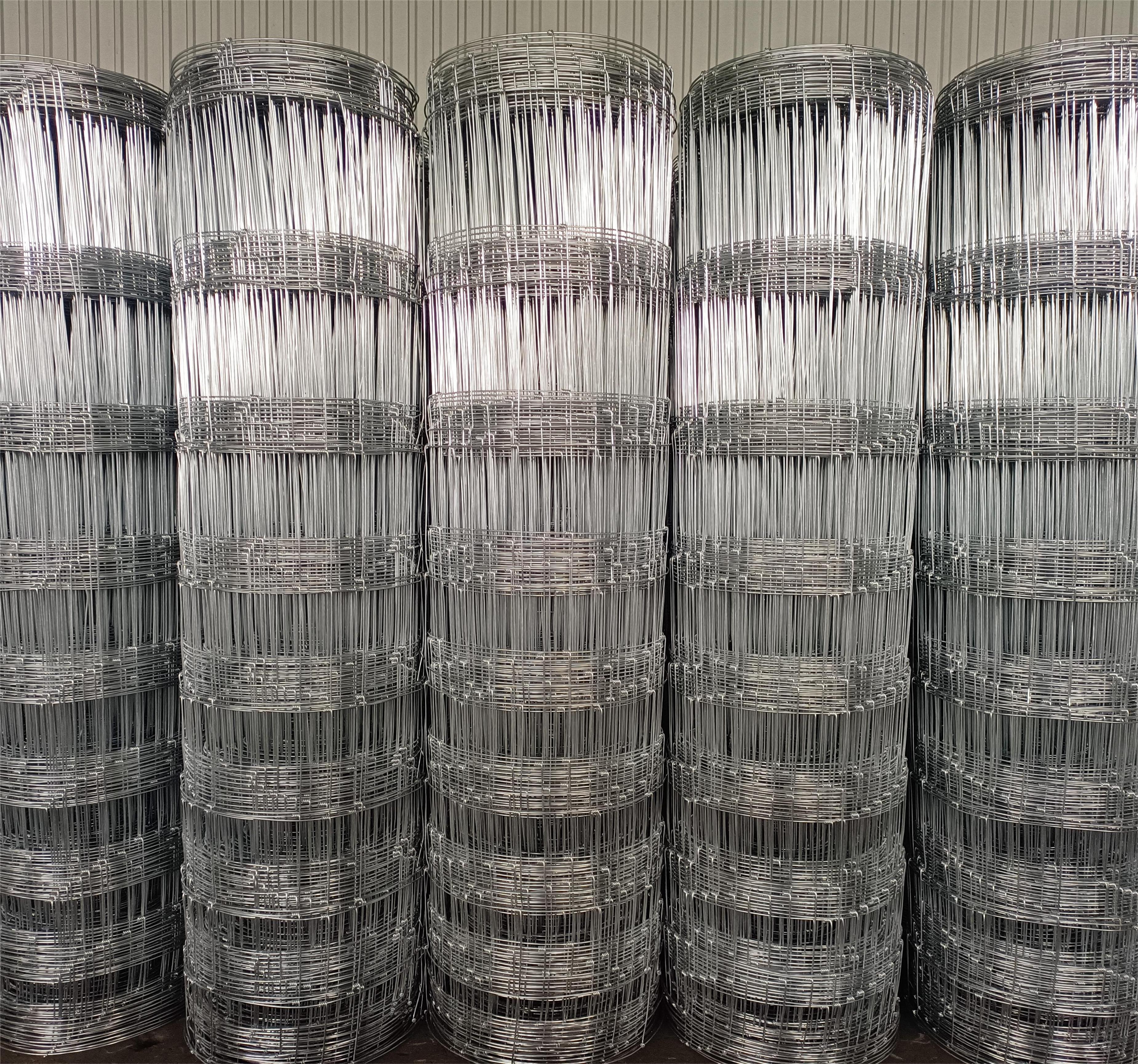 Various Good Quality pasture goat grassland field fence Hot dip galvanized Bull bar network Farm fence