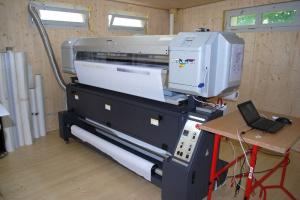 China Sublimation Digital Fabric Printing Machine / Flag Banner Printing Machine factory