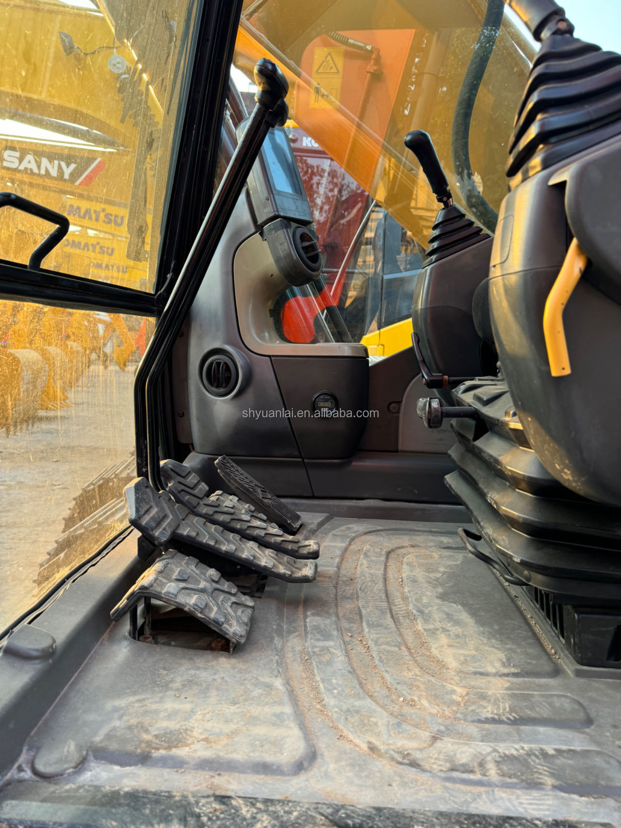 CAT320D2 Original Hydraulic Cylinder Excavator With High Work Efficiency And 103KW