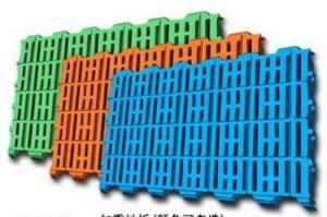 China Multi Colored Poultry Plastic Slats , PP Plastic Pig Flooring 400*600 600*600 factory