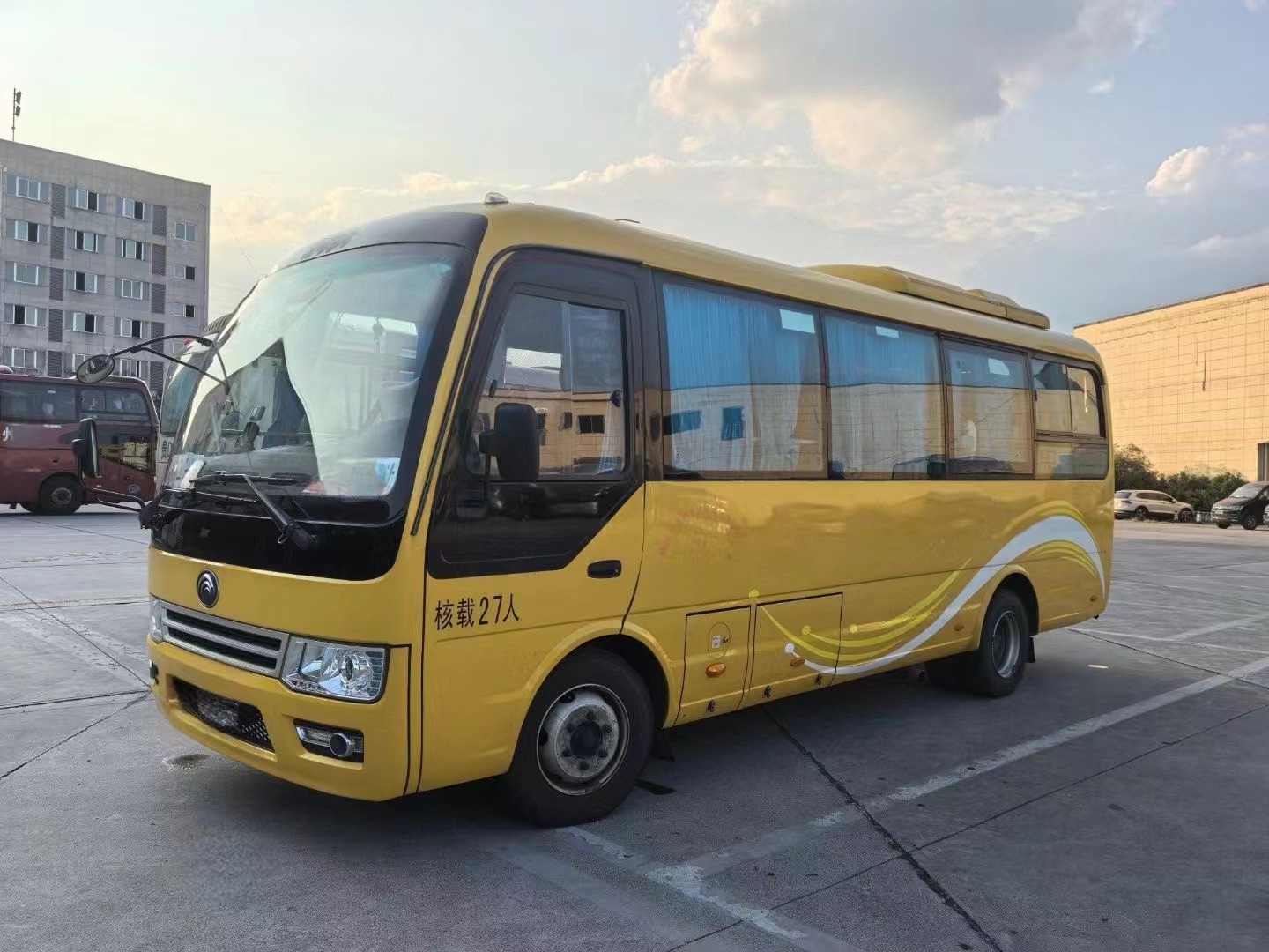 Highway Passenger Bus with 2776ML Displacement and Diesel Fuel Type Excellent Condition