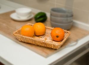 China wicker tray for fruit wicker bread basket square shape ECO water cleaning customize size factory