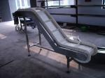 Low Cost Food Bag Transfer Inclined Vertical Belt Conveyor Price for Food