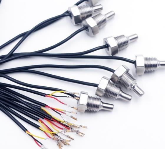 China Three Wire NTC Temperature Sensor , ceramic terminal NTC 3950 10k screw in pVC factory