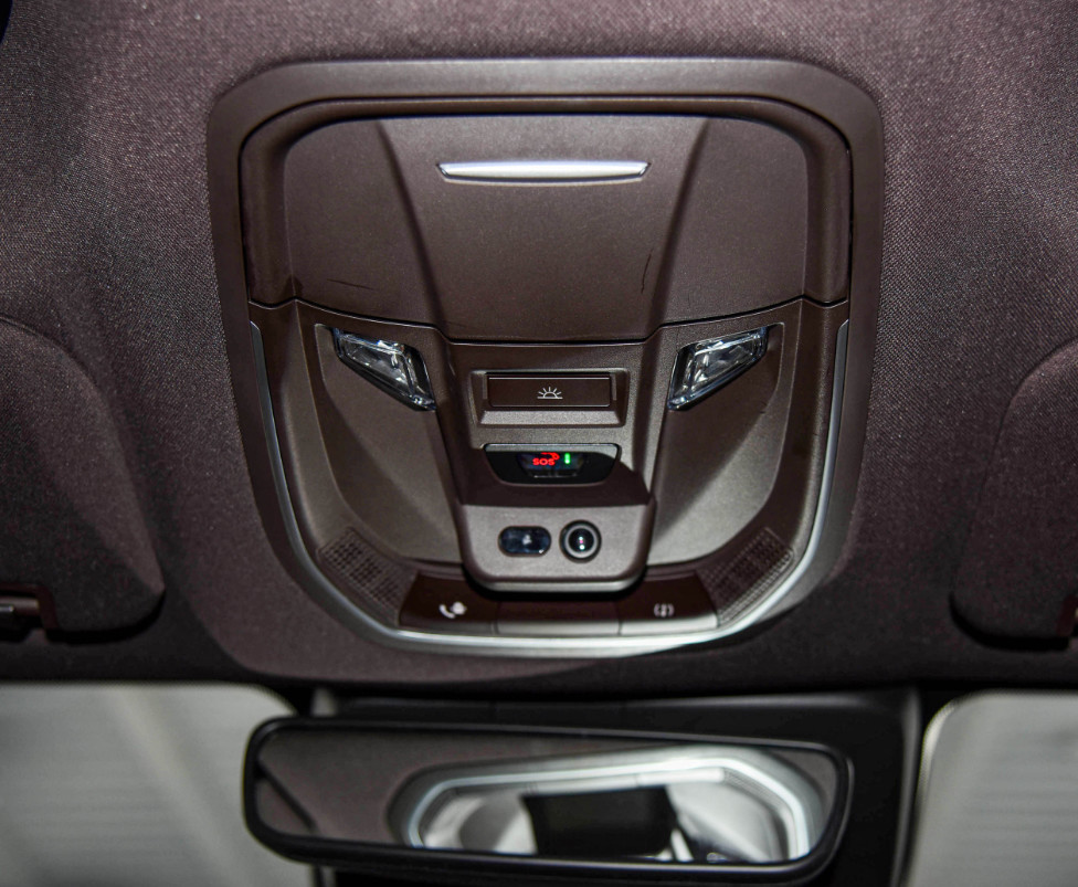ORA Lightningmao 2022 600km Four Wheel Drive High Performance Electric Sedan