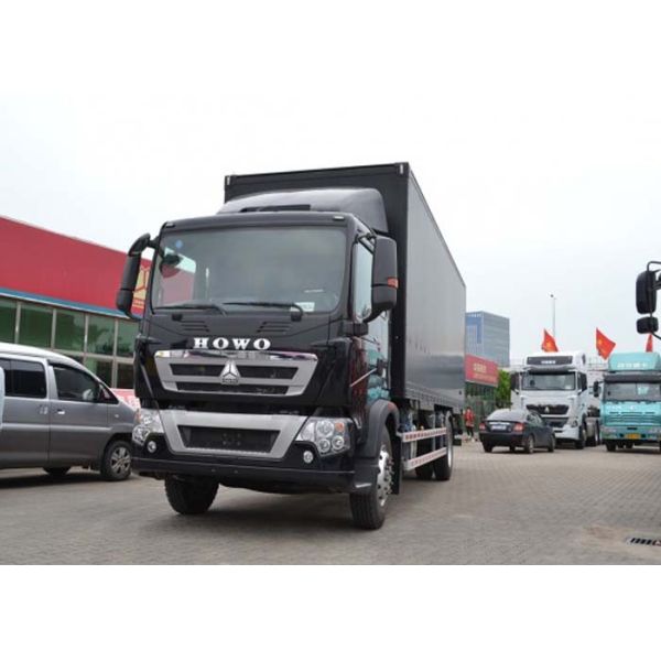 China 16 Tons Cargo Van Truck SINOTRUK HOWO , Light Duty Box Trucks For Delivery factory
