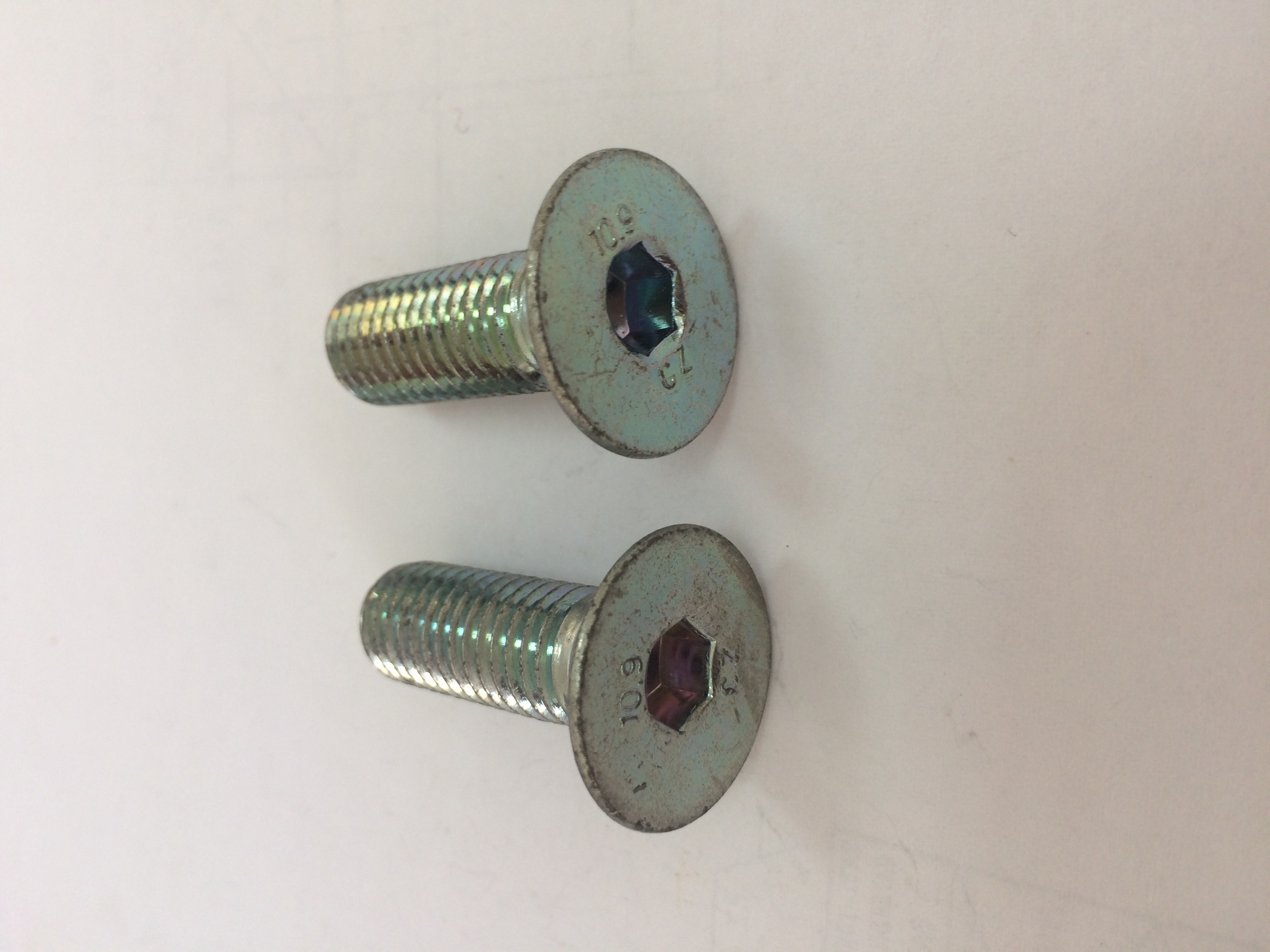 Grade 10.9 Carbon Steel Zinc Plated M16 Socket Drive Flat Head Machine Screws Coutersunk Head Screws