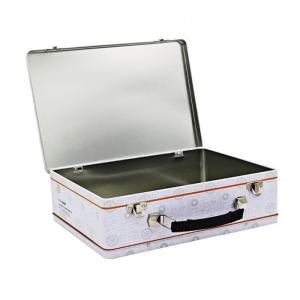 China Custom Rectangle Shape Suitcase Tin Box Metal Lunch Tin Can with Lock and Plastic Handle Gift Packaging Tin Box on sale China Custom Rectangle Shape Suitcase Tin Box Metal Lunch Tin Can with Lock and Plastic Handle Gift Packaging Tin Box on sale