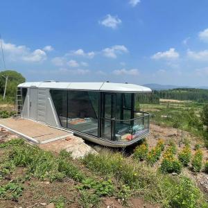 Grade 10 Wind Resistant Luxury Prefab Mobile Capsule House