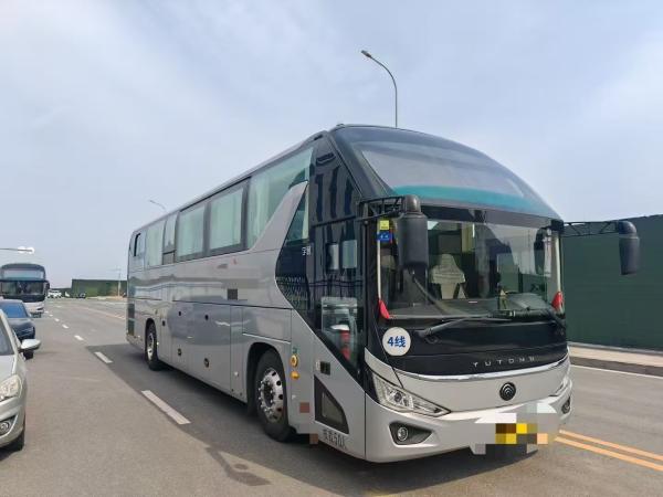 Coach Yutong Bus 2nd ZK6120 Model Airbag High Way Passenger Transport 50 Seats