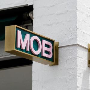 China Customized Shape LED Letter Signage Lightweight Acrylic 3D Letter Light Signs factory