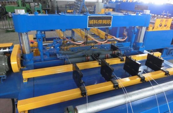 Strong Welding Spot Iron Net Making Machine , 780 Mm Width Gabion Wire Mesh