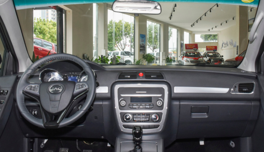 JAC T6 2023 model 2.0T diesel two-wheel drive engineering comfort type pickup truck