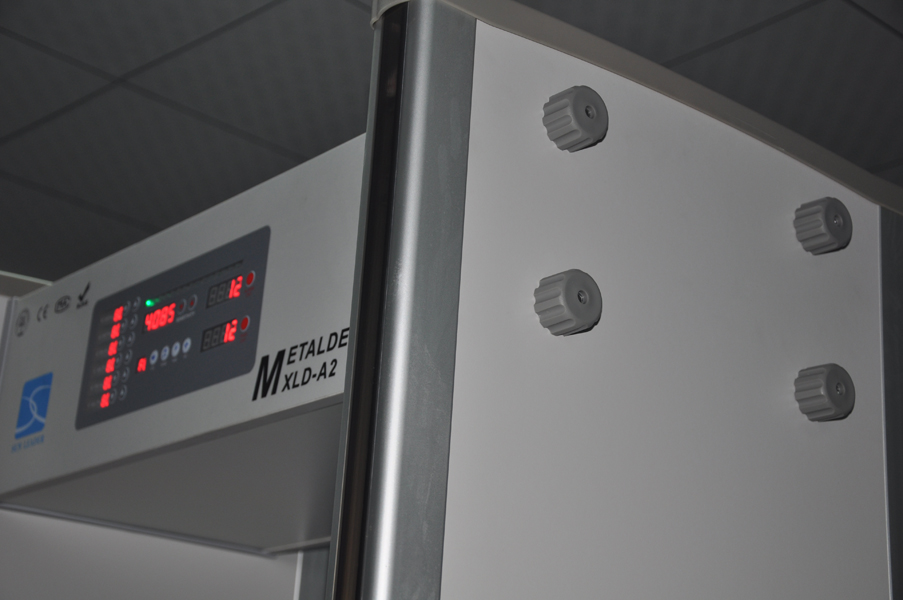 XLD-A Metal Detectors Walk Through Gate Professional Airport Walk Through Scanner