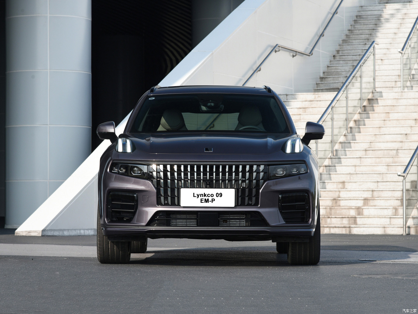2023 Geely Lynkco 09 EM-P PHEV Petrol electric hybrid suv at with and pure electric cruising range of 150km