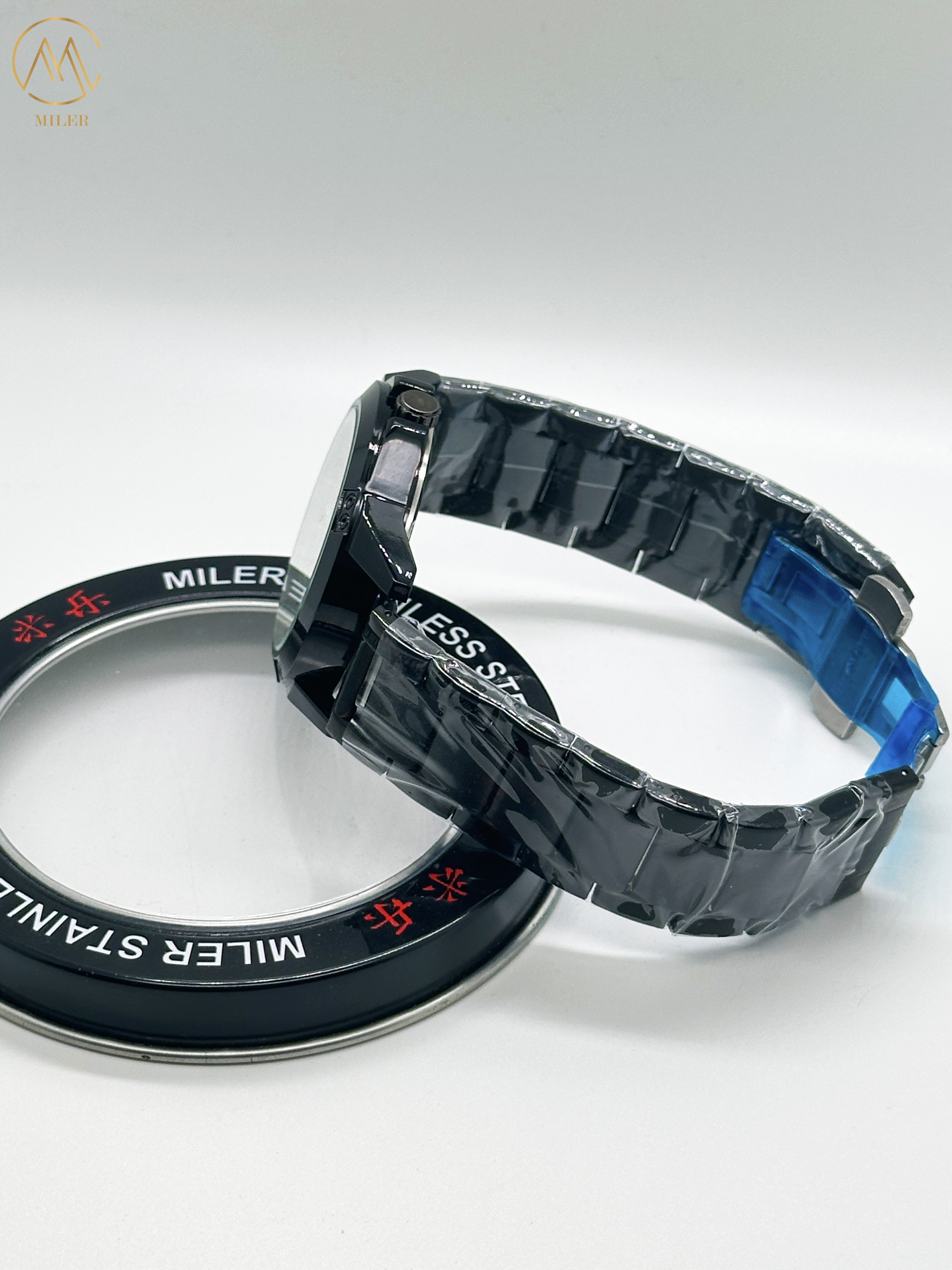 Men Fashion Watch Stainless Steel Strap Watch with Band Color Like The Picture