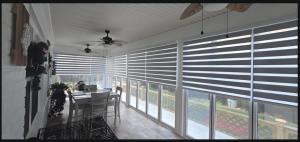 China Cordless Vinyl Blinds Quick Installation Light Blocking Noise Reduction Home Office factory
