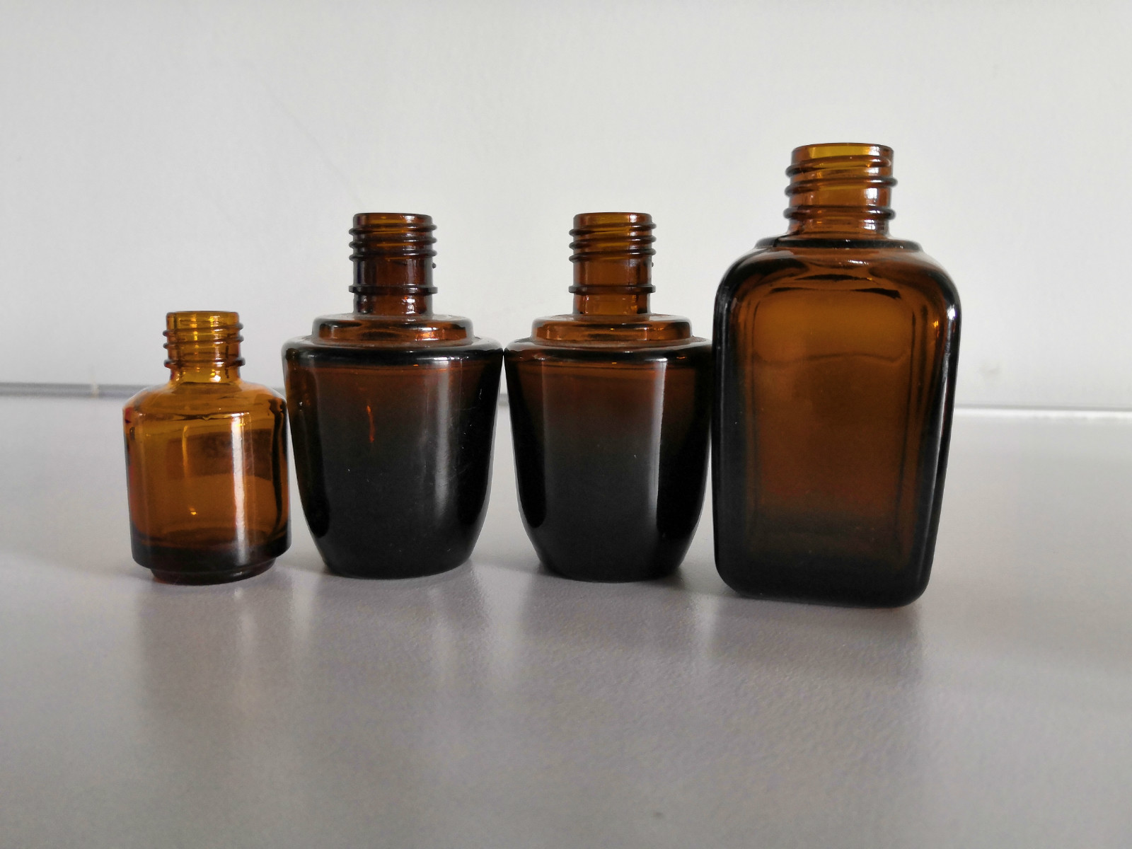 China Cosmetics 50ml Brown Dropper Bottles With Childproof / Pilfer Proof Cap factory