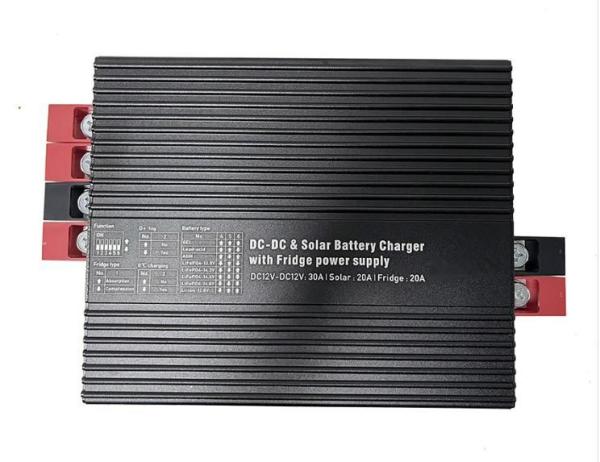 30A 390W DC Battery Charger For 12V Batteries Temperature Compensated Lightweigh
