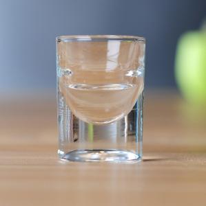 China 1.5cl 15ml Shot Glasses Heavy Bottom With Custom Logo Print Shot Glass factory
