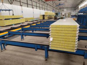 China Fireproof Glass Wool Sandwich Panel 100mm Thickness For Soundproofing factory