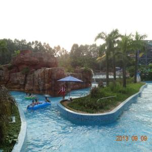 Leisurely Lazy River Water Ride For Outdoor Relaxation With Safety Features