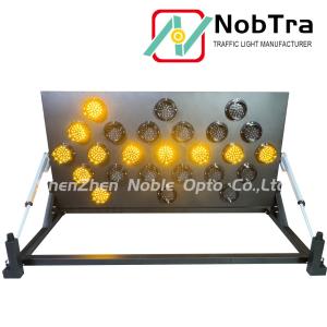 China LED Arrow Boards with 25 Amber LEDs for Enhanced Traffic Safety factory