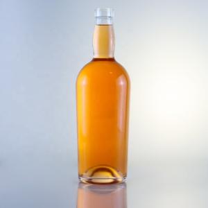China Glass Collar 750ml 700ml Round Shape Bottle for Beverage Sale factory