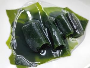 China Organic Undaria Pinnatifida Wakame Seaweed Undaria Sea Vegetable 1kg For Culinary Creations factory