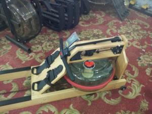 China WaterRower Ash Wood frame water Rowing Machine with S4 monintor / Gym equipment / wooden hydraulic trainer water factory