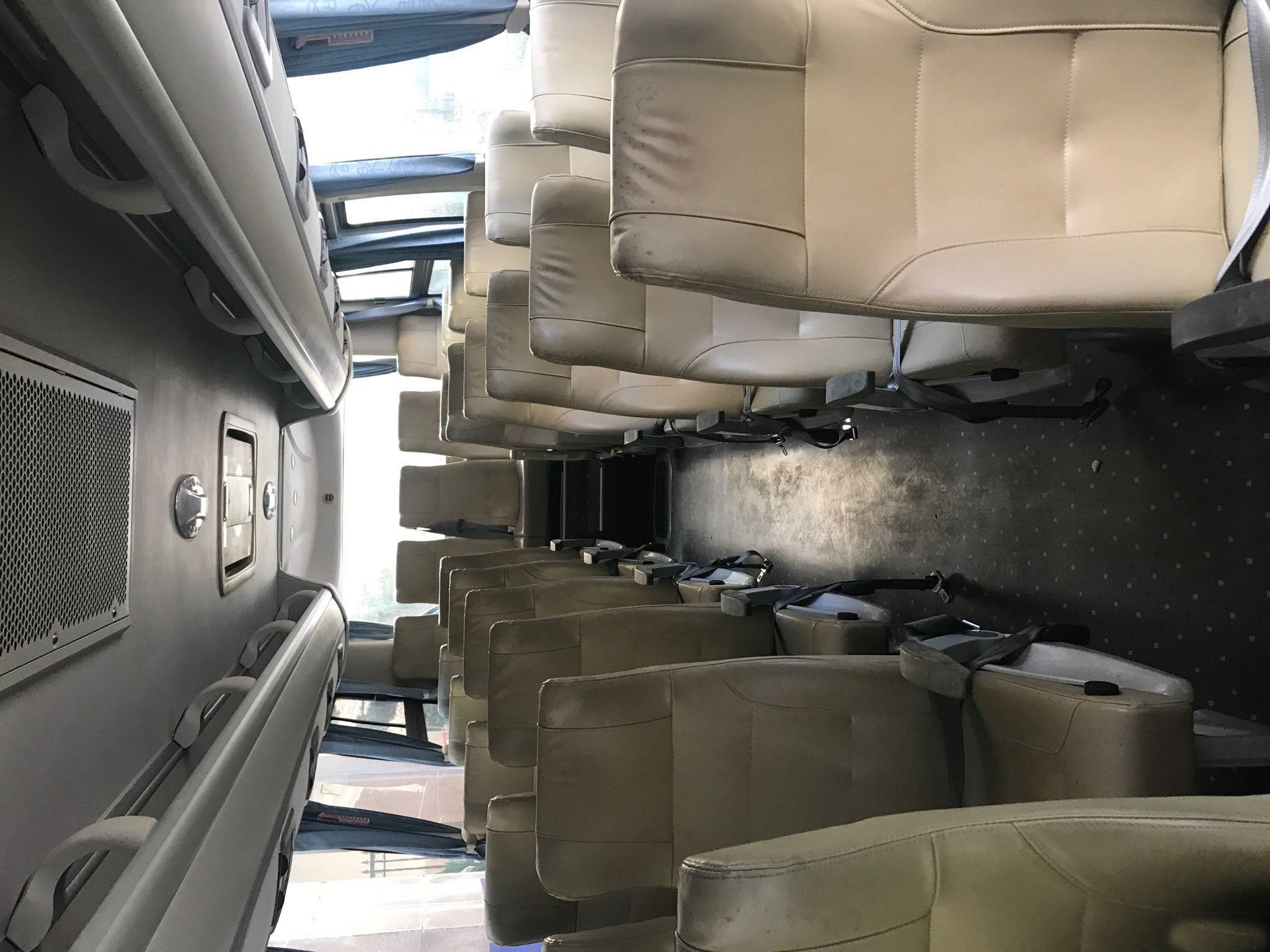 Second Hand Bus Kinglong Used Coach Bus Yuchai Diesel Engine Emission Euro 3