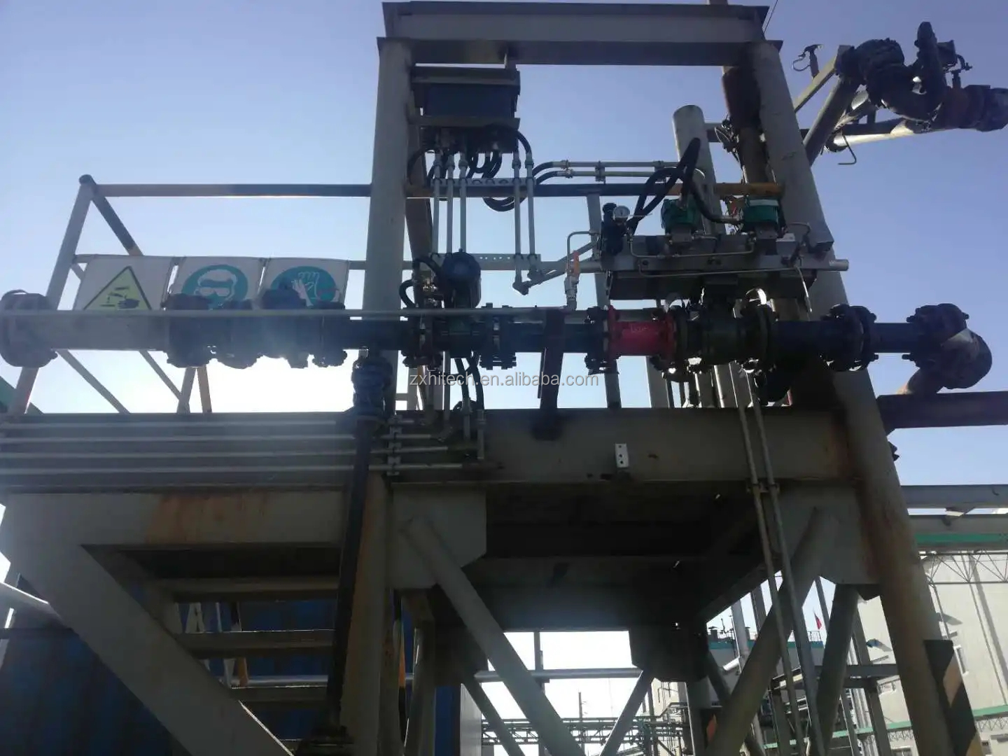 Petrochemical quantitative loading control system