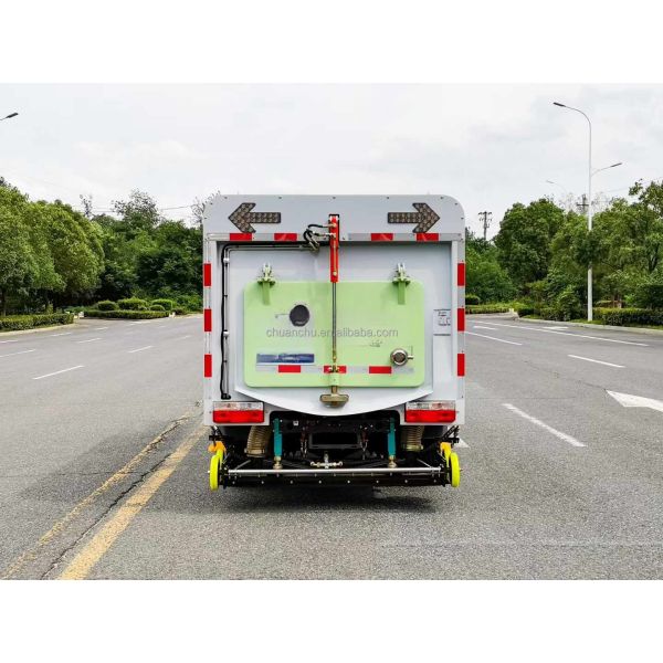 Pure Electric Dongfeng Small Multi-functional Road Sweeper with Low Cleaning Cost and Good Cleaning Effect
