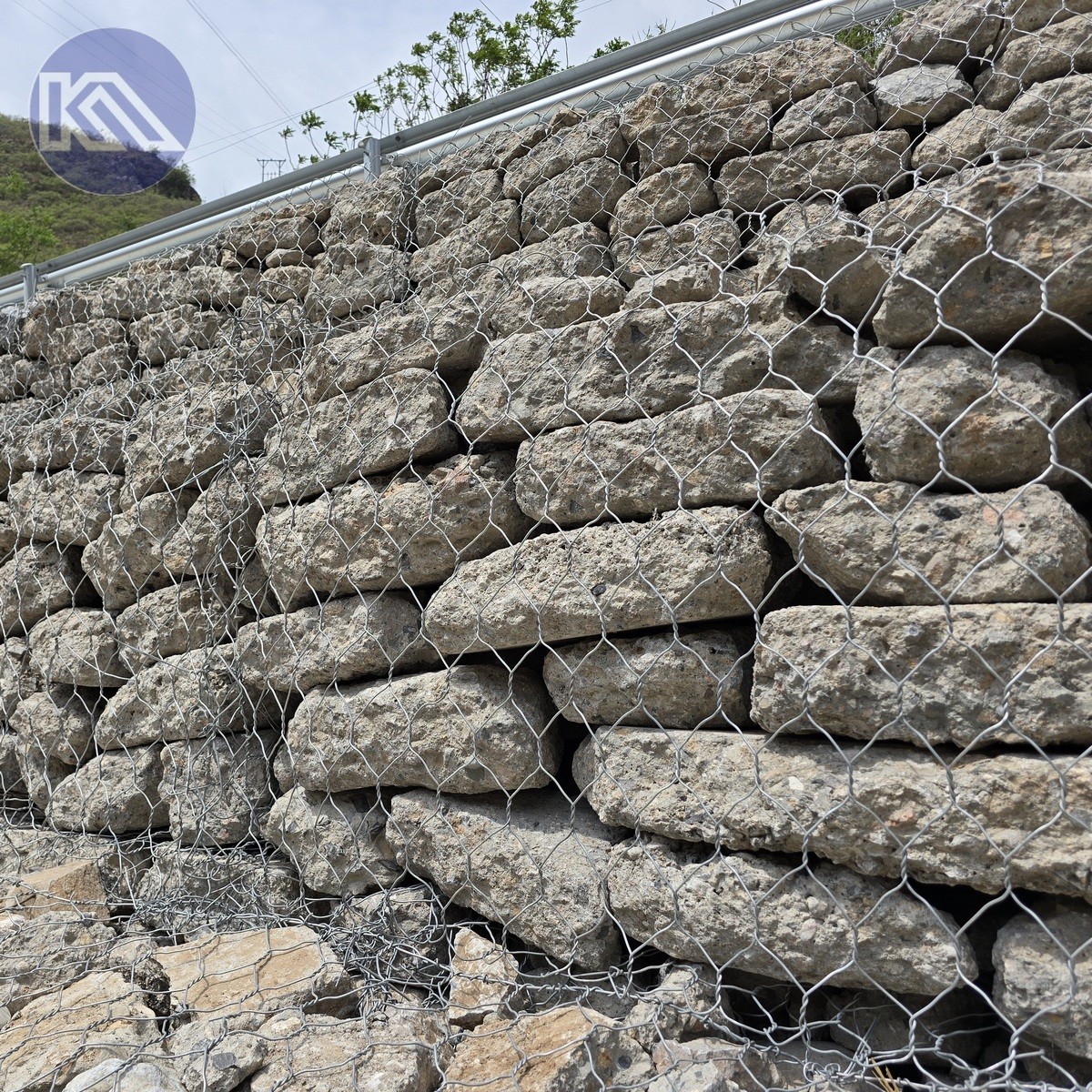 Rockfall Netting Protection Gabion Fence Sand Wall For Stone Cage Retaining Wall